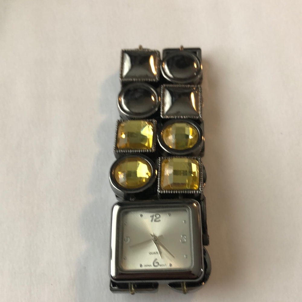Very pretty bracelet and watch, yellow and black stones